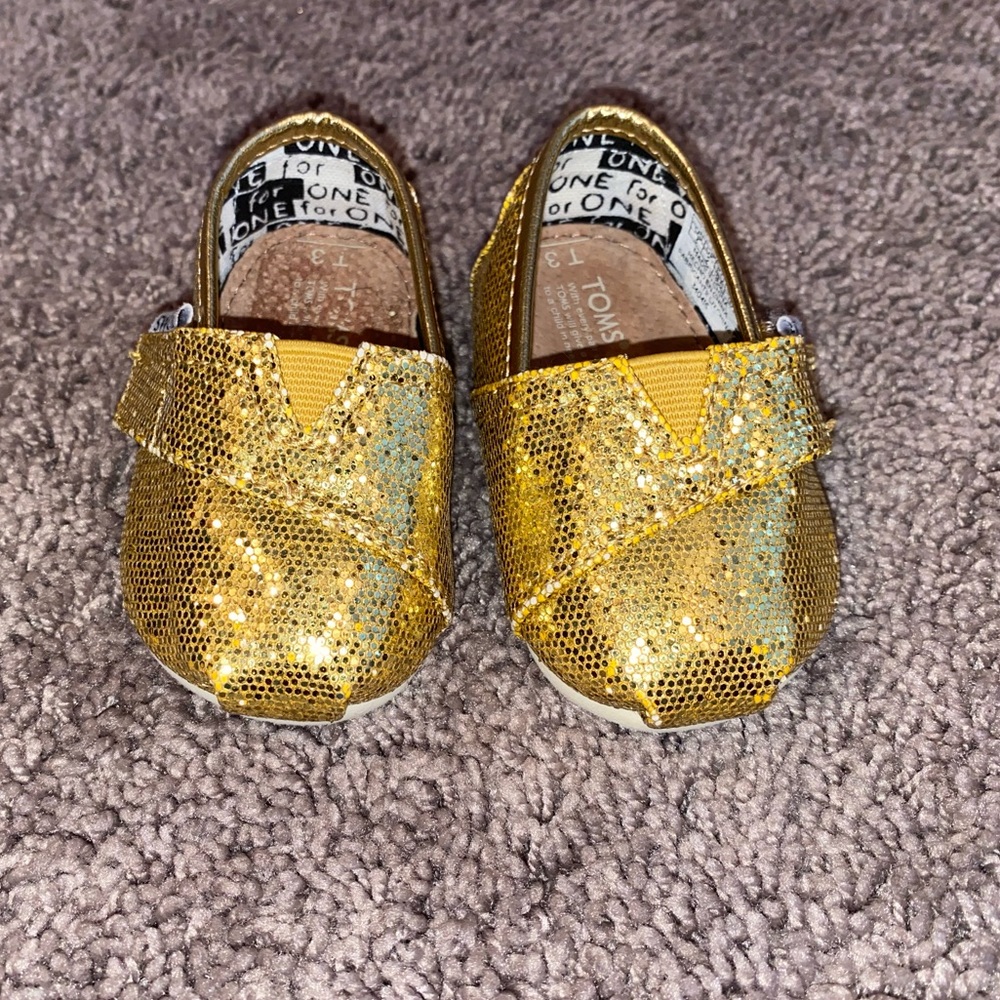 Gold Glitter Tom’s